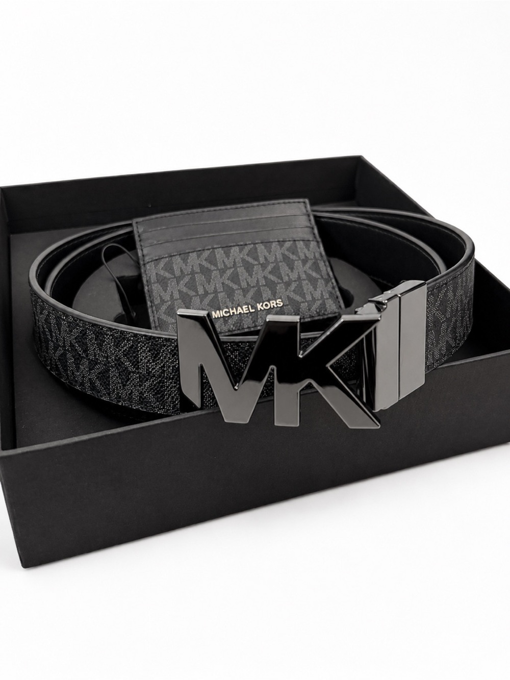 Michael Kors Card Holder and Belt set - Picture 3 of 4